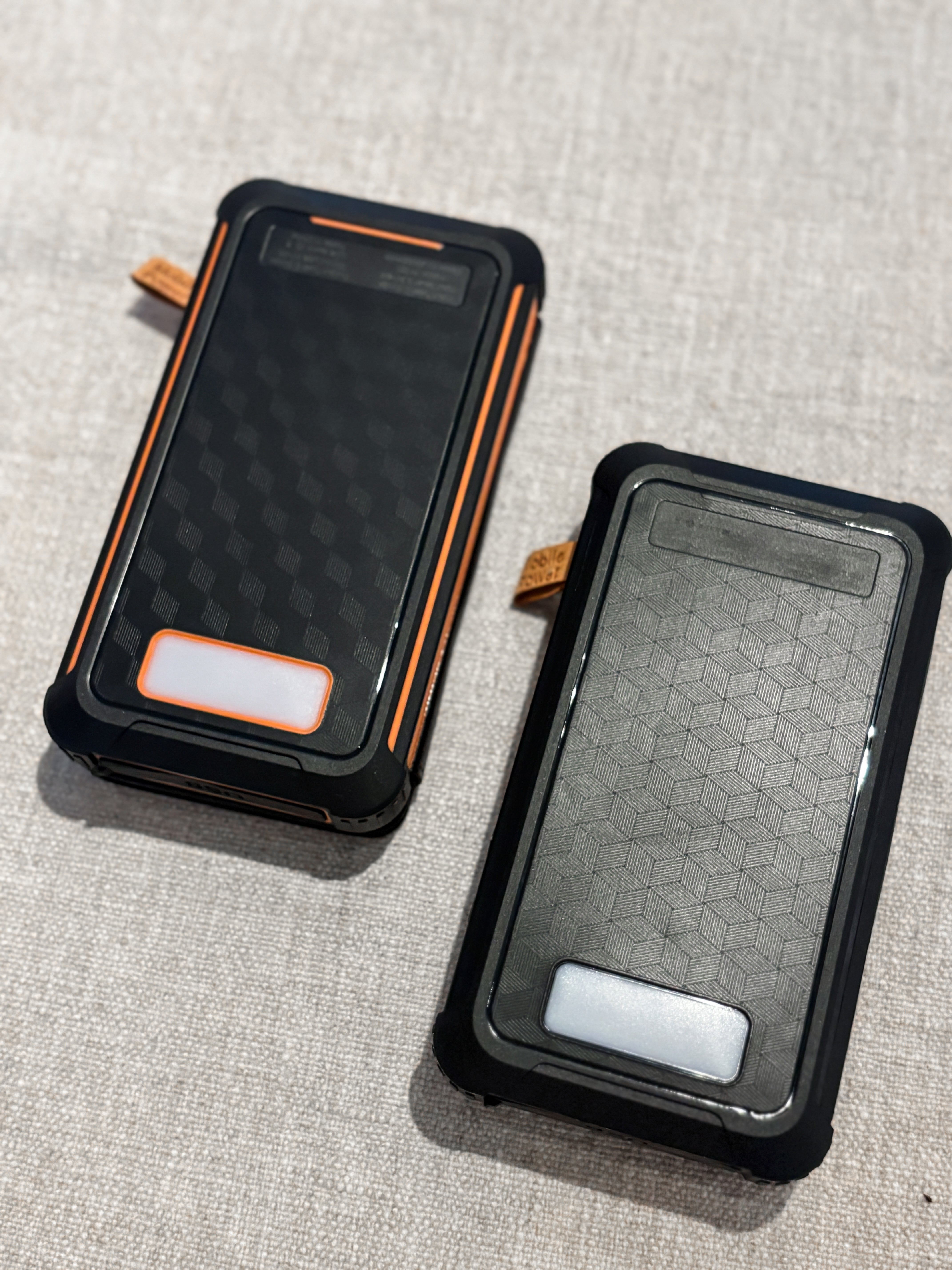 VOLTUR Solar Power Bank